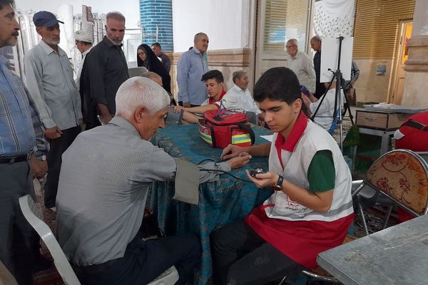 میز خدمت اداره آموزش و پرورش شهرستان قدس در نماز جمعه