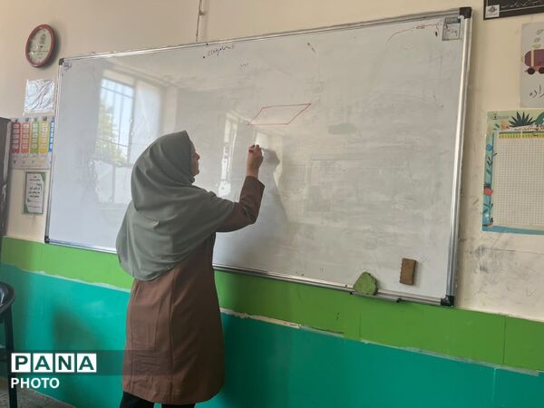 یک مرور، یک قدم جلوتر