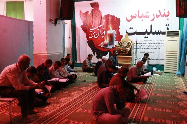 همدلی رودانی‌ها با خانواده‌های حادثه دیده بندر شهید رجایی