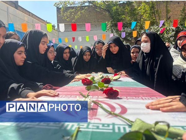 افتتاح وتشکیل سنگر رفافت در دبیرستان دخترانه امام حسین (ع) واحد۳