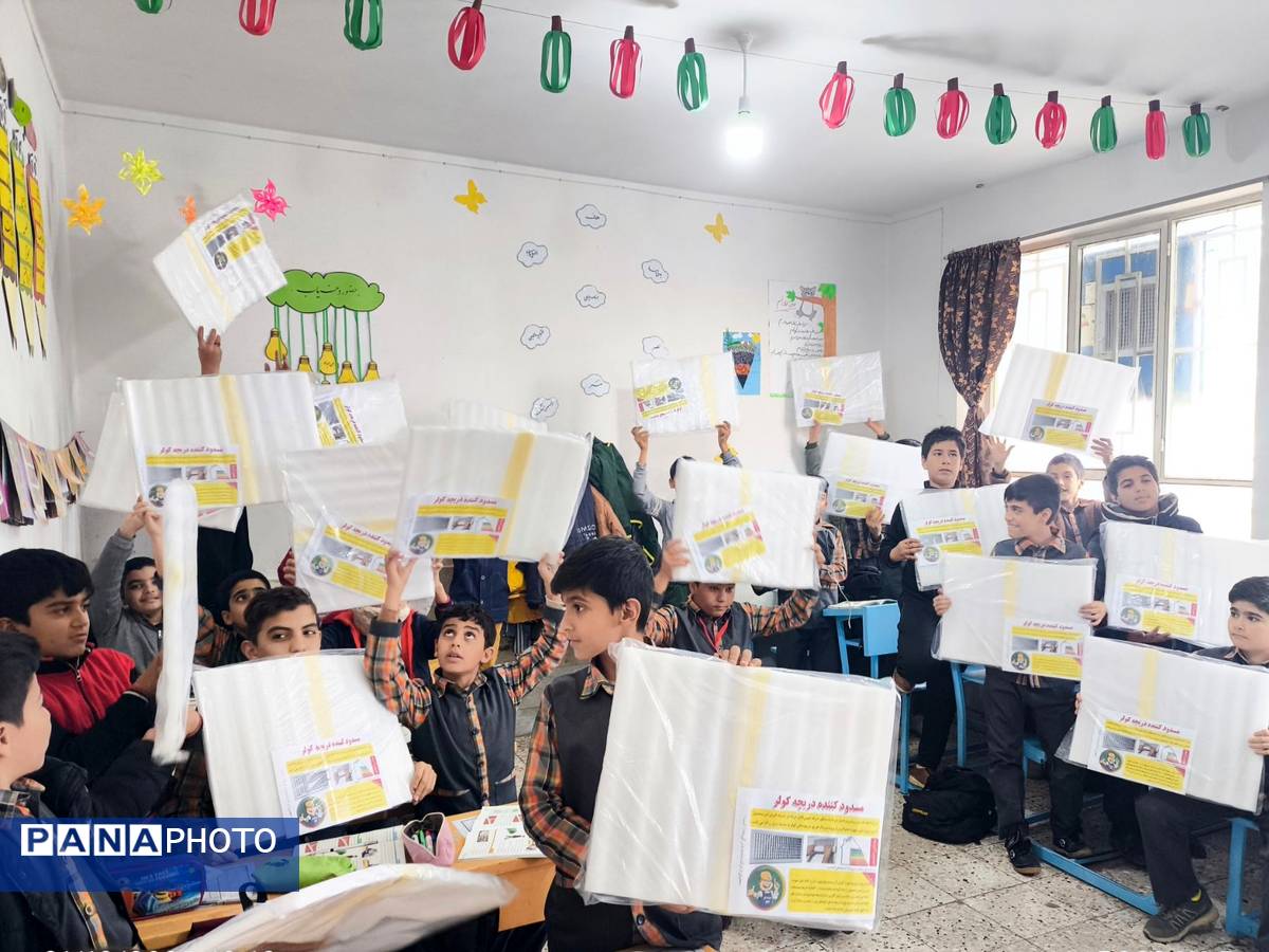 توزیع درپوش استاندارد دریچه کولر در دبستان شهید پسندیده فدافن 