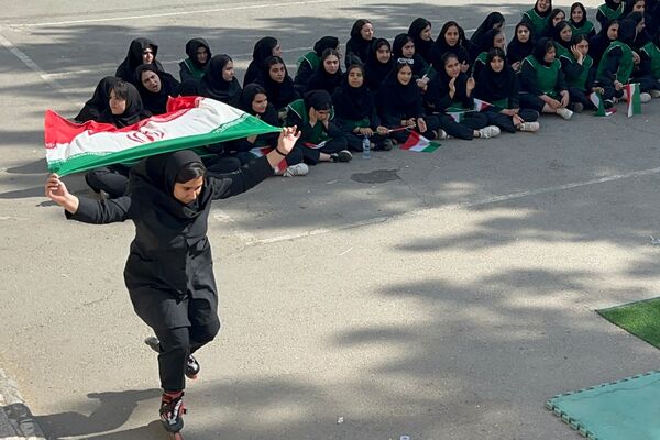 از حرکات رزمی دانش‌آموزان تا طناب‌کشی معلمان، المپیاد ورزشی مدرسه حکمت بهارستان‌دو