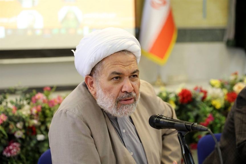 برنامه آموزشی باید با توجه به فرهنگ، جامعه و نیازهای خانواده‌های ایرانی طراحی شود