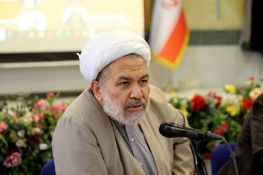 برنامه آموزشی باید با توجه به فرهنگ، جامعه و نیازهای خانواده‌های ایرانی طراحی شود