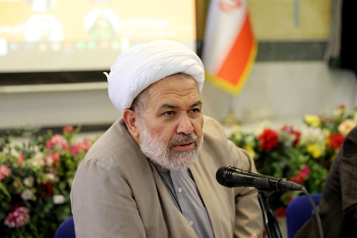 برنامه آموزشی باید با توجه به فرهنگ، جامعه و نیازهای خانواده‌های ایرانی طراحی شود