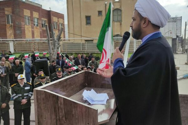 حضور بی‌نظیر مردم اسلام آباد غرب در راهپیمایی یوم الله ۲۲ بهمن