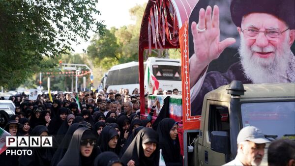 مراسم تشییع پیکر مطهر شهیدان مصطفی امینی و عبدالحسین شیخ‌کوپایی در اصفهان