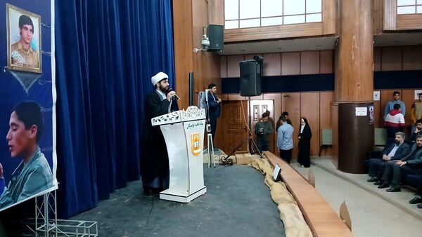 سی‌ودومین اجلاس سراسری نماز و یادواره شهدای دانش‌آموز در تویسرکان 