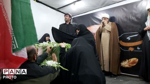 تشییع پیکر شهیدپاسدار بردستان مردم ساوجبلاغ