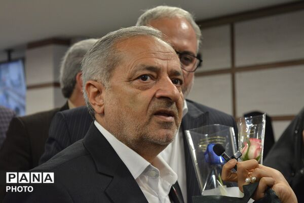 روز خبرنگار با حضور وزیر آموزش و پرورش