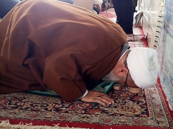 نماز جمعه شهرستان کاشمر با حضور پر رنگ مردم ترشیز کهن برگزار شد 