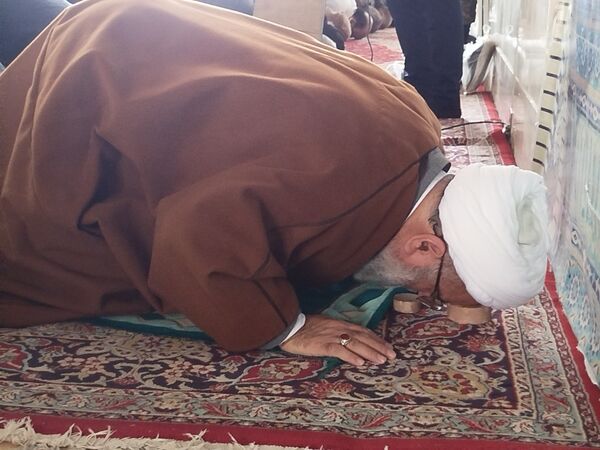 نماز جمعه شهرستان کاشمر با حضور پر رنگ مردم ترشیز کهن برگزار شد 
