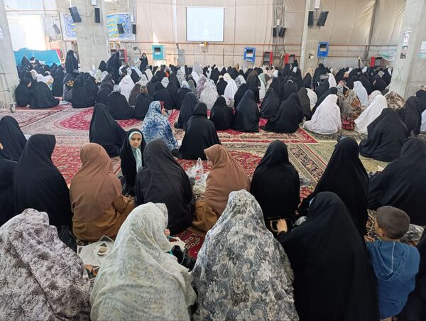 نماز عبادی سیاسی جمعه همزمان باهفته وحدت درنیشابور