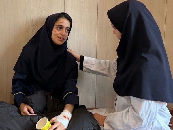  مانور زلزله و ایمنی در مدرسه دخترانه انیس خوش قدم 