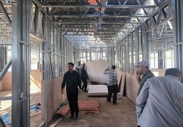 مدرسه شش‌ کلاسه در حال ساخت روستای «قلعه‌نو» کلات به کارگاه بزرگ خدمت تبدیل شد