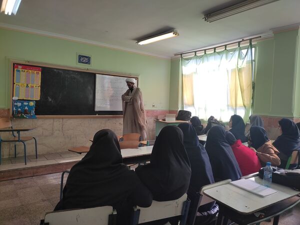 حضور مبلغان سازمان قرآن و عترت در مدرسه شهید عیسی وند به مناسبت شروع ماه مبارک رمضان