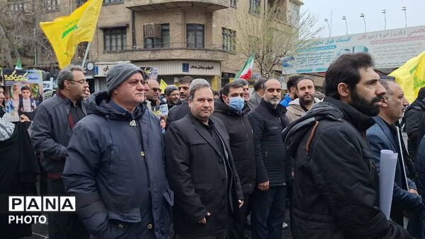 طنین پر شکوه مرگ بر اسرائیل و آمریکا فرهنگیان تهران