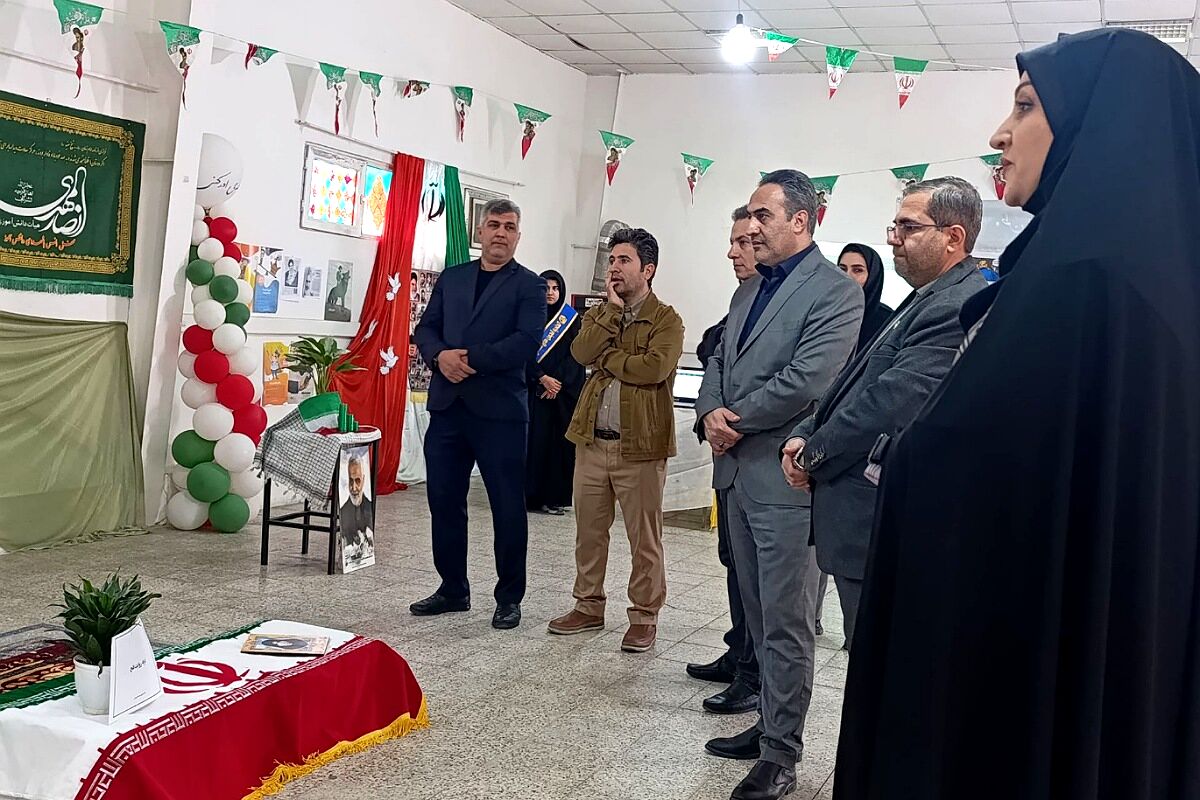 برپایی مدرسه انقلاب در هنرستان قدس ناحیه دو شهرری 