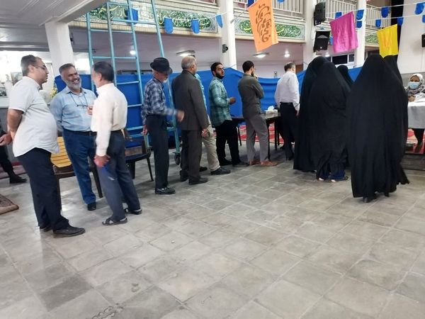 حضور مردم شهر کرمان در دور دوم انتخابات ریاست‌جمهوری