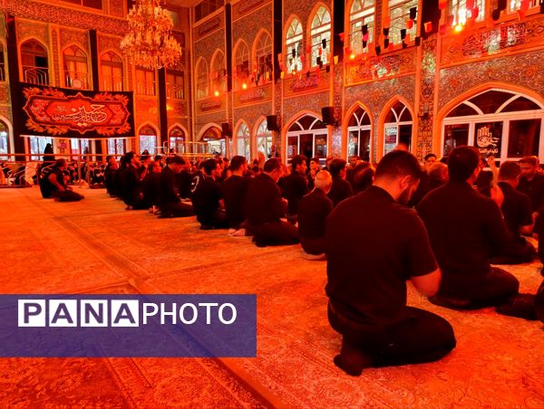 برگزاری مراسم عزاداری شب عاشورا در تکیه ابوالفضلی نیشابور 