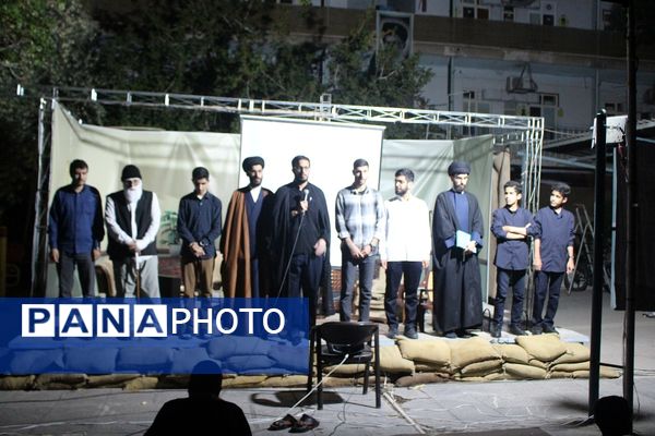 روایتگری طلاب جوان در یادواره شهدای مدرسه حقانی قم