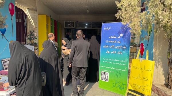 بازدید مدیران مدارس غیردولتی ناحیه ۷ مشهد از نمایشگاه کتاب