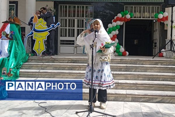 برگزاری مراسم بزرگداشت روز معلم در نیشابور 