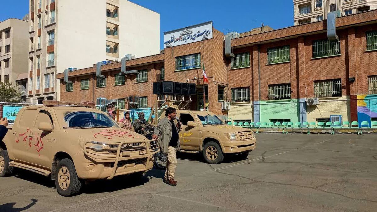 برگزاری برنامه‌های فرهنگی با محوریت ترویج فرهنگ ایثار و شهادت در مدرسه شاهد تهذیب
