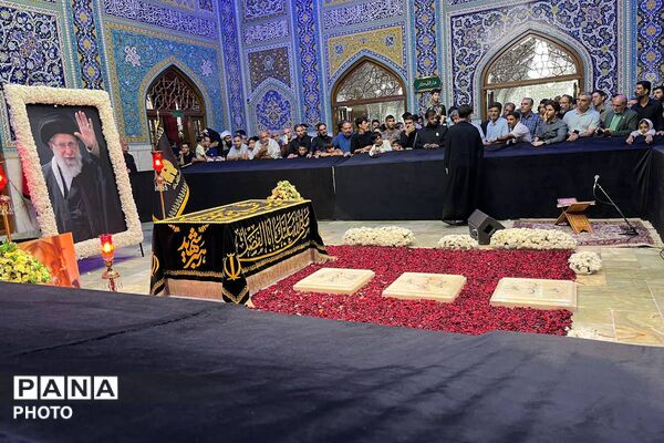مشهدالرضا(ع) سیاه‌پوش غریب خراسان؛ ایران در سوگ امام مهربانی‌ها