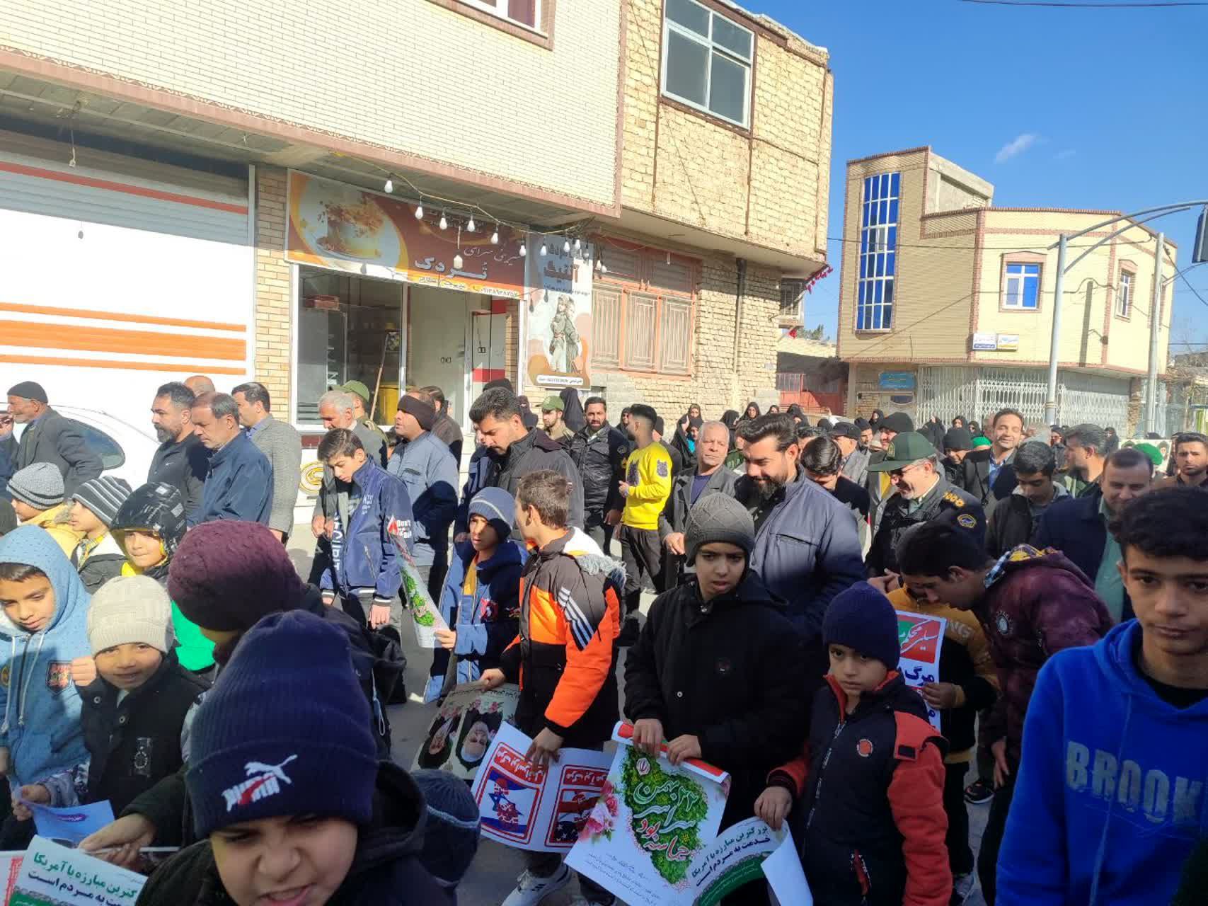 حضور پرشور مردم انقلابی شهر حسن آباد جرقویه علیا در راهپیمایی یوم الله ۲۲ بهمن