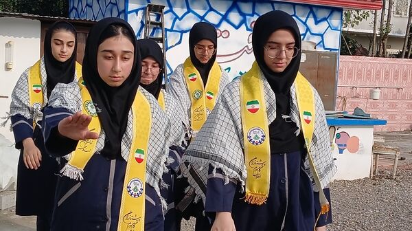 نواختن زنگ مهر و ایثار و مقاومت در دبیرستان نمونه دولتی معرفت