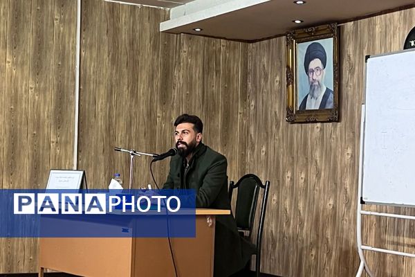 برگزاری دوره ضمن خدمت «گرمایش زمین» ویژه مراقبین و رابطین سلامت مدارس