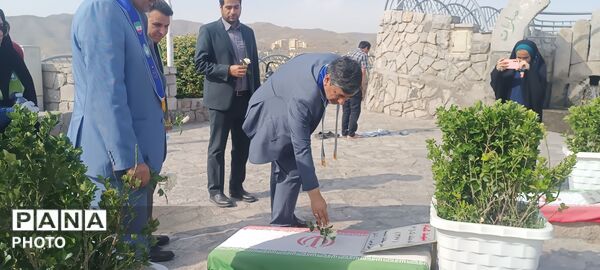 غبارروبی و تجدید میثاق با روح پاک شهدای گمنام در مشهد