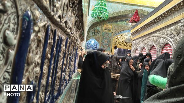 تجلی عشق و ارادت زائران در جوار بارگاه ملکوتی امام رضا(ع)