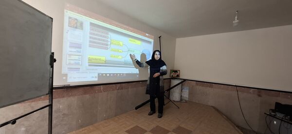کارگاه آموزشی آمادگی مسابقه سلول‌های بنیادی با حضور دانش‌آموزان دبستان ملاصدرا در پژوهش سرای دکتر حسابی 
