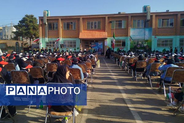 نواختن زنگ استکبارستیزی در دبیرستان ریحانه النبی باقرشهر 