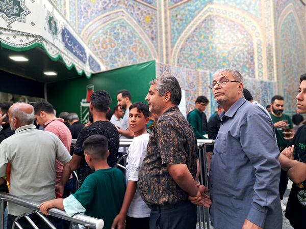 کبوتر حرم مشهد مقدس