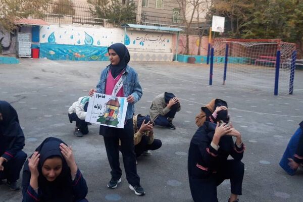 تمرین ایمنی و مقابله با بحران زلزله در مدرسه هدی۱