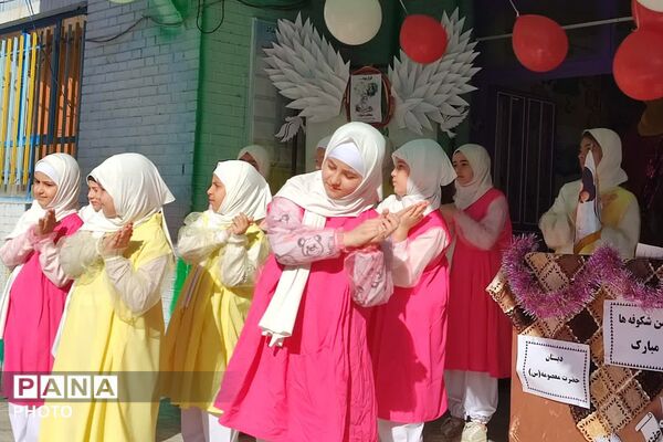 زنگِ مهر در بهارستان دو؛ از فرشته‌ها تا شکوفه‌ها