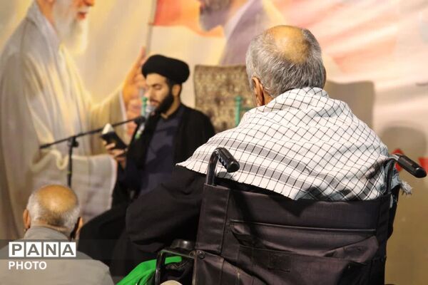 تجمع یزدی ها در حمایت از رهبر انقلاب در میدان بزرگ امیرچخماق