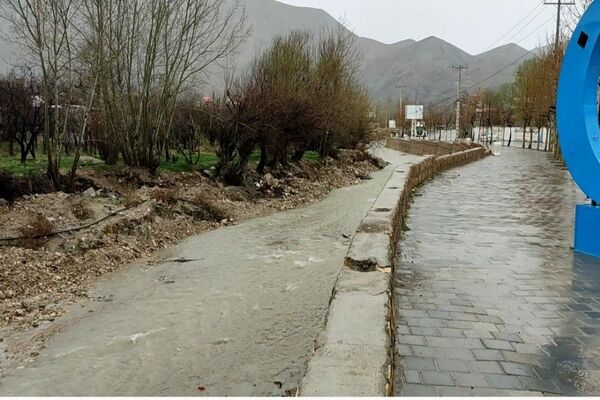 بارش باران و برف الهی در نوروز ۱۴۰۴ در شهر زیبای بار 