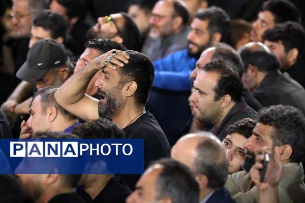 حضور پرشور مردم شهرری در مراسم ارتحال امام خمینی (ره) 