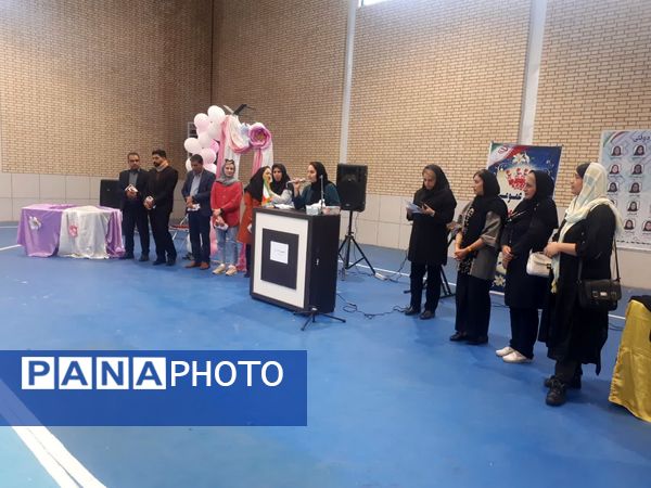 جلسه اولیا و مربیان در دبیرستان بهرام رزمی