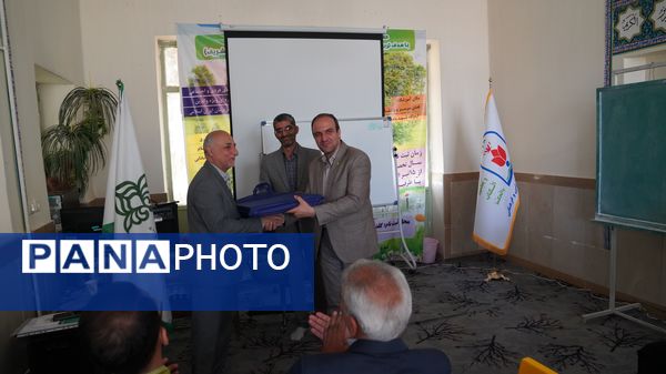 گردهمایی آموزشی معاونان پرورشی، مسئولان و کارشناسان سازمان دانش‌آموزی استان اصفهان