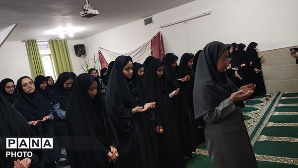 مراسم سه شنبه های مهدوی در دبیرستان متوسطه اول امام حسین علیه السلام 