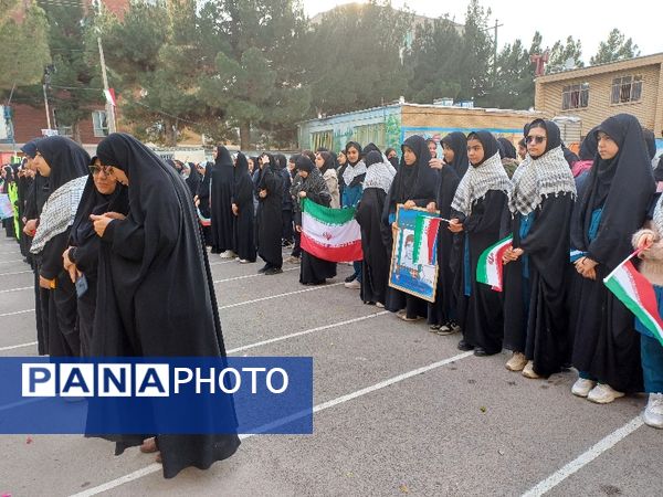 استقبال از شهید گمنام در دبیرستان نمونه معراج شیروان