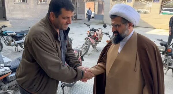شکوه بندگی در نماز عید فطر گلوگاه