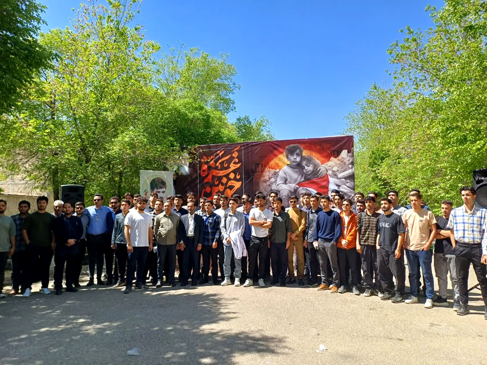 نوجوانان وجوانان زرقانی ثابت کردندکه با مردم فلسطین هم درد هستند 