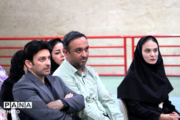 تجلیل از ملی‌پوش هندبال قرچک پس از بازگشت از مسابقات قهرمانی آسیا
