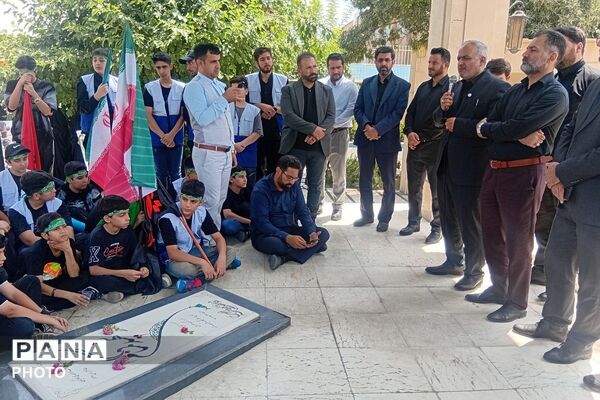 حضور دانش‌آموزان و فرهنگیان ناحیه دو شهرری در مراسم اربعین حسینی اداره کل آموزش و پرورش 